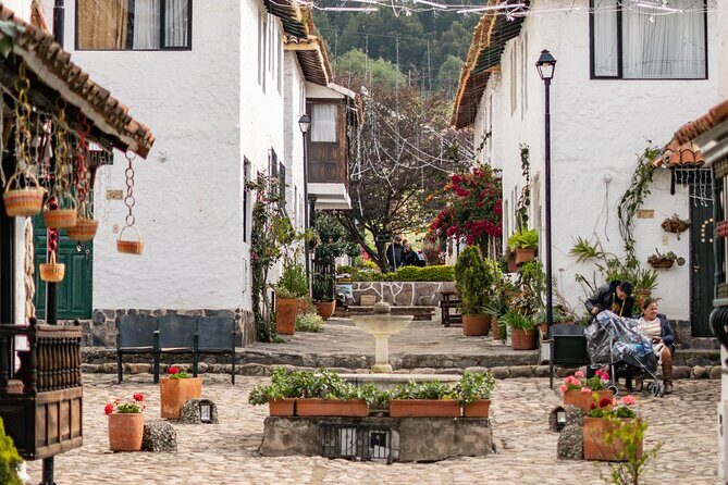 2-Day Tour of Salt Cathedral of Zipaquira and Villa de Leyva - Puente de Boyacá: a short break with mountain-and-dam views