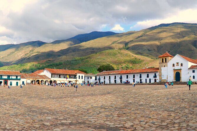2-Day Tour of Salt Cathedral of Zipaquira and Villa de Leyva - Hotel pickup and the road trip rhythm out of Bogotá