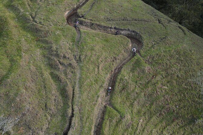 8-Days Private Enduro Mountain Bike Tour in Colombia - Who should book this, and who should pause?